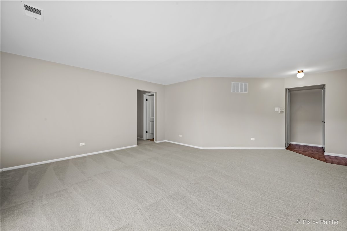 827 E KINGS Row 8