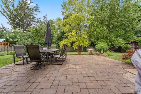 Tiny photo for 860 Kenton Road, Deerfield, IL 60015 (MLS # 12466119)
