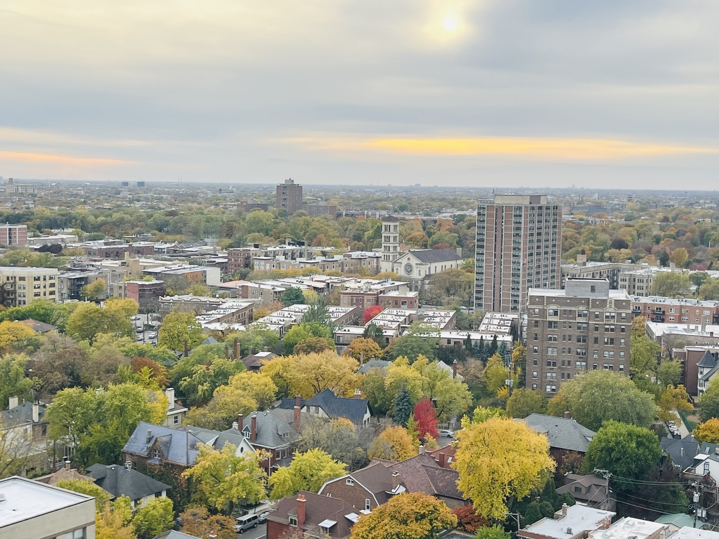 4343 N Clarendon Avenue 2209