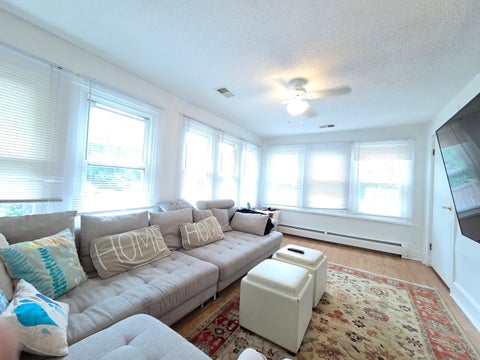 Tiny photo for 979 Vine Street, Winnetka, IL 60093 (MLS # 12684251)