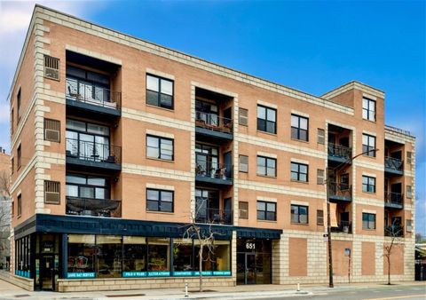651 N MILWAUKEE Avenue 403 Chicago IL 60642
