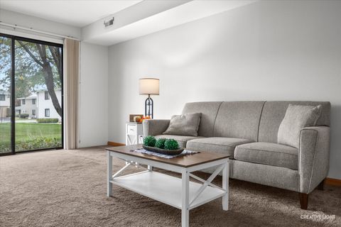 Tiny photo for 135 Fairlane Court #B, Bloomingdale, IL 60108 (MLS # 12488636)