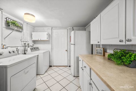 Tiny photo for 135 Fairlane Court #B, Bloomingdale, IL 60108 (MLS # 12488636)