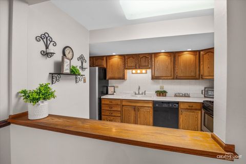 Tiny photo for 135 Fairlane Court #B, Bloomingdale, IL 60108 (MLS # 12488636)