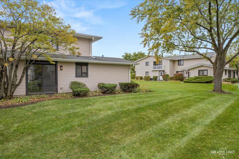 Tiny photo for 135 Fairlane Court #B, Bloomingdale, IL 60108 (MLS # 12488636)