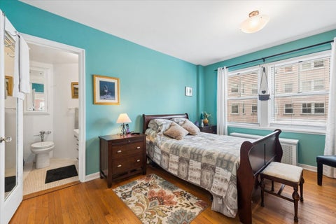 Tiny photo for 5555 N Sheridan Road #515, Chicago, IL 60640 (MLS # 12657953)