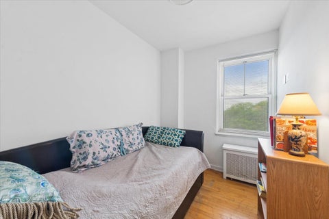 Tiny photo for 5555 N Sheridan Road #515, Chicago, IL 60640 (MLS # 12657953)