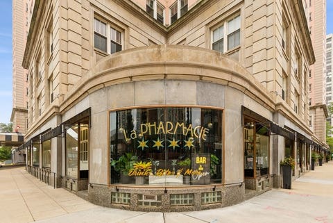 Tiny photo for 5555 N Sheridan Road #515, Chicago, IL 60640 (MLS # 12657953)