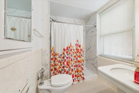 Tiny photo for 5555 N Sheridan Road #515, Chicago, IL 60640 (MLS # 12657953)