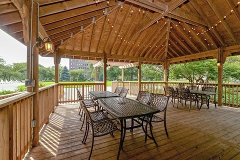 Tiny photo for 5555 N Sheridan Road #515, Chicago, IL 60640 (MLS # 12657953)