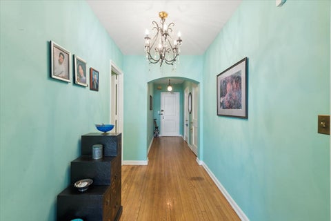 Tiny photo for 5555 N Sheridan Road #515, Chicago, IL 60640 (MLS # 12657953)