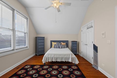 Tiny photo for 2005 Valor Court, Glenview, IL 60026 (MLS # 12502936)