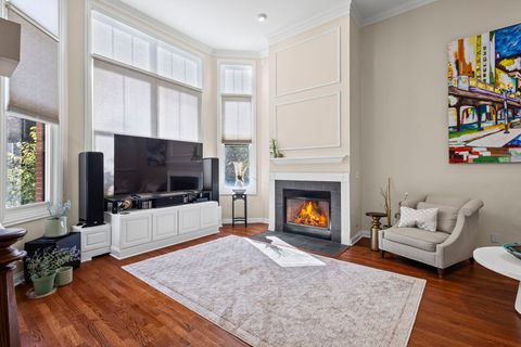 Tiny photo for 2005 Valor Court, Glenview, IL 60026 (MLS # 12502936)