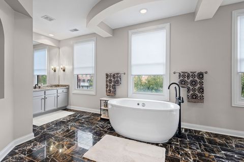 Tiny photo for 2005 Valor Court, Glenview, IL 60026 (MLS # 12502936)