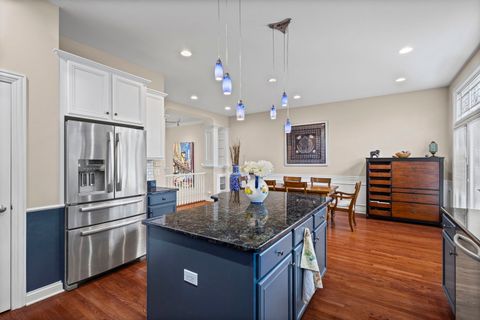 Tiny photo for 2005 Valor Court, Glenview, IL 60026 (MLS # 12502936)