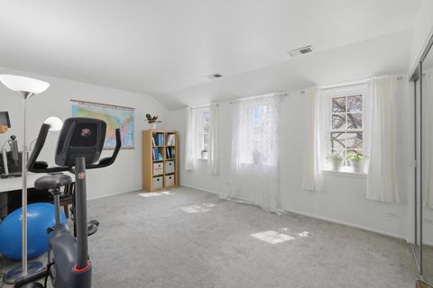 Tiny photo for 1606 PENNSBURY Court #C2, Wheeling, IL 60090 (MLS # 12618370)