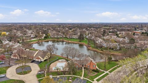 Tiny photo for 1606 PENNSBURY Court #C2, Wheeling, IL 60090 (MLS # 12618370)