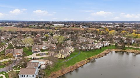 Tiny photo for 1606 PENNSBURY Court #C2, Wheeling, IL 60090 (MLS # 12618370)
