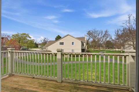 Tiny photo for 1606 PENNSBURY Court #C2, Wheeling, IL 60090 (MLS # 12618370)