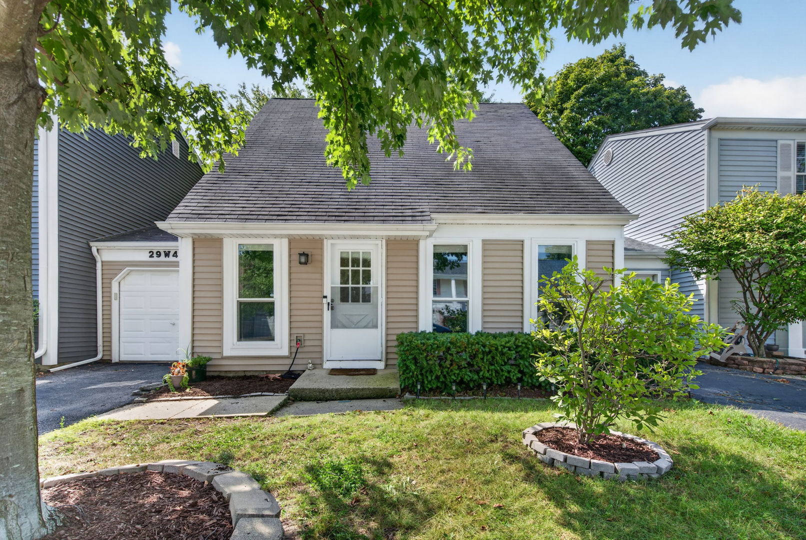 29W455 Hawthorne Lane