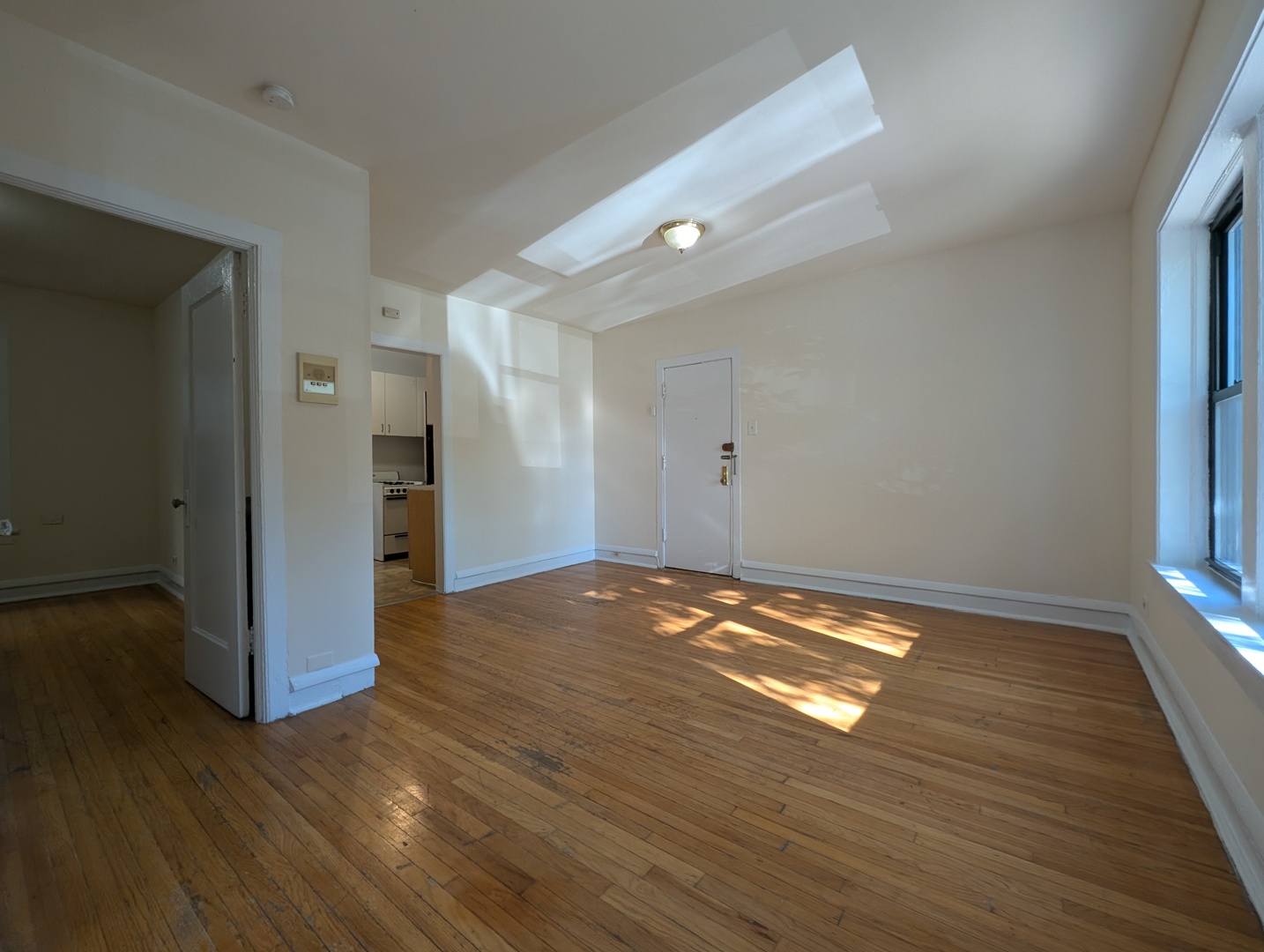 2714 N Spaulding Avenue 1HH