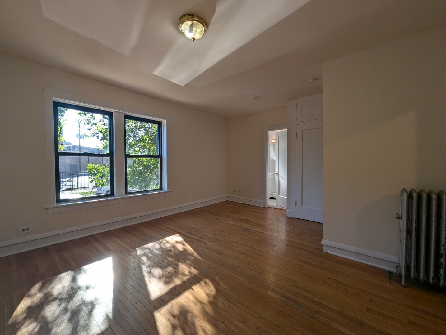 2714 N Spaulding Avenue 1HH