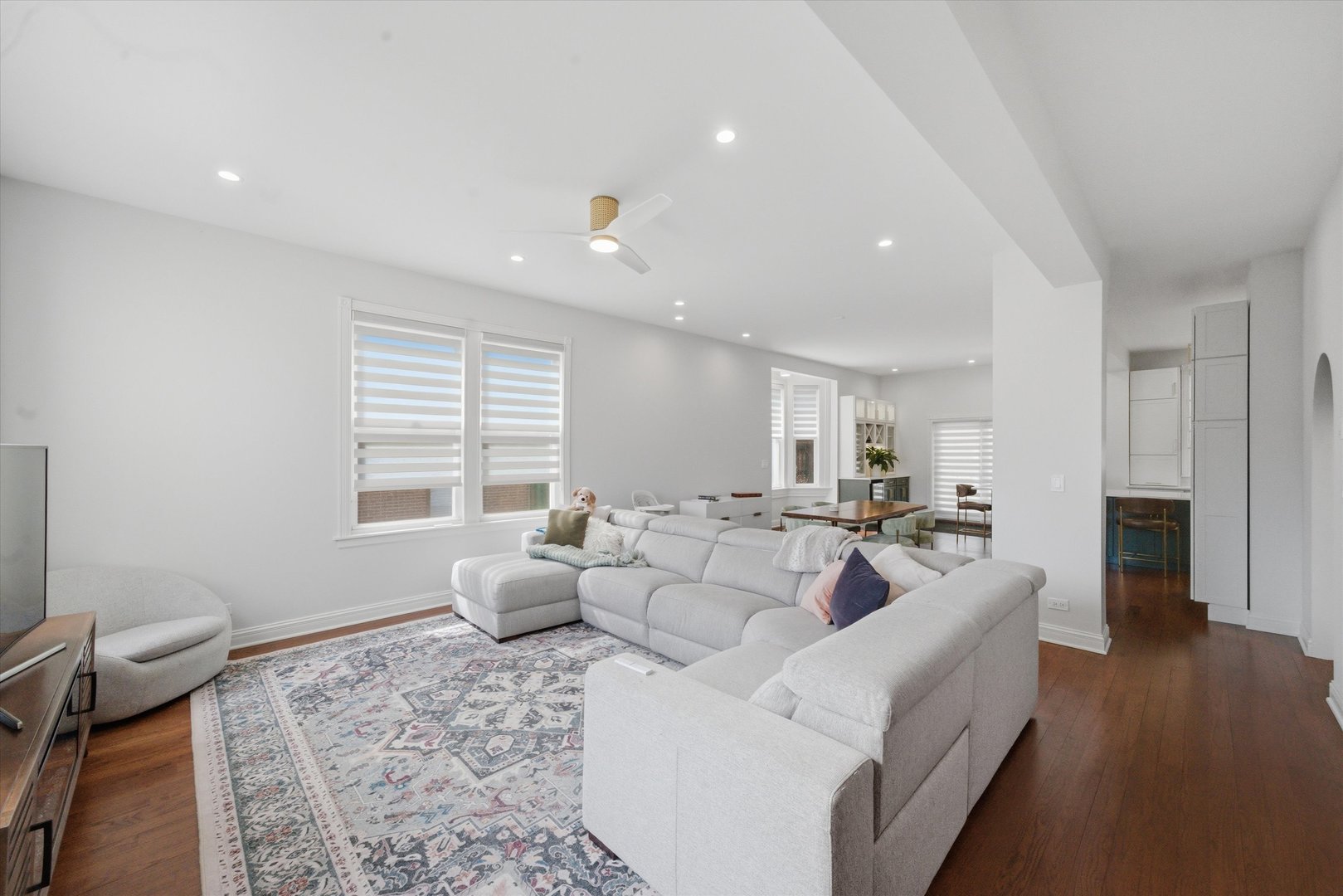 4542 N Ashland Avenue