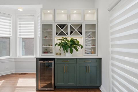 Tiny photo for 4542 N Ashland Avenue, Chicago, IL 60640 (MLS # 12613166)