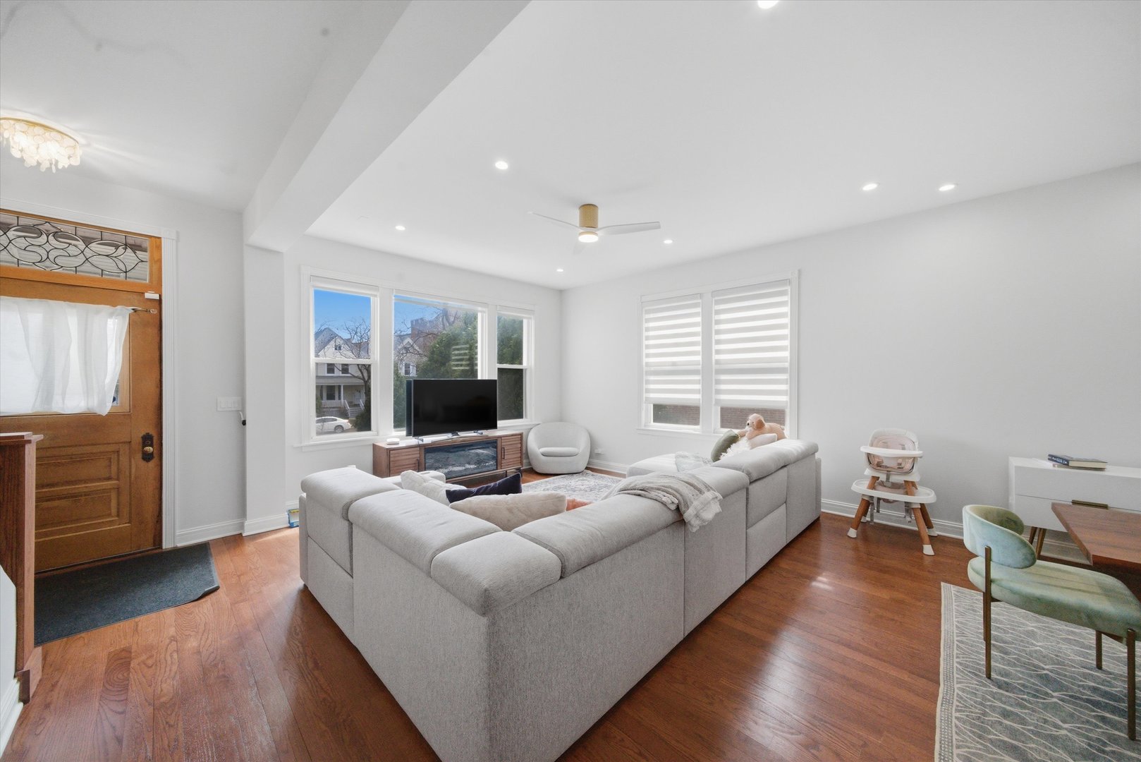 4542 N Ashland Avenue