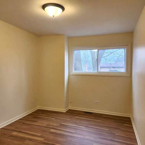 Tiny photo for 525 Glenshire Lane #0, Glenview, IL 60025 (MLS # 12573984)