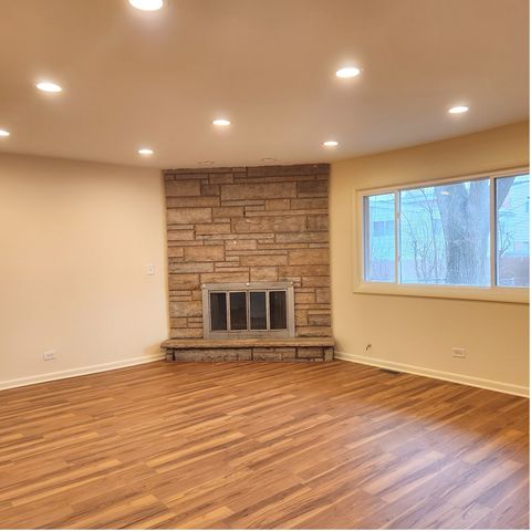 Tiny photo for 525 Glenshire Lane #0, Glenview, IL 60025 (MLS # 12573984)