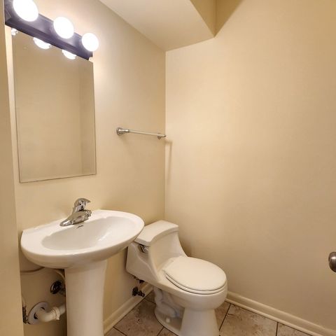 Tiny photo for 525 Glenshire Lane #0, Glenview, IL 60025 (MLS # 12573984)