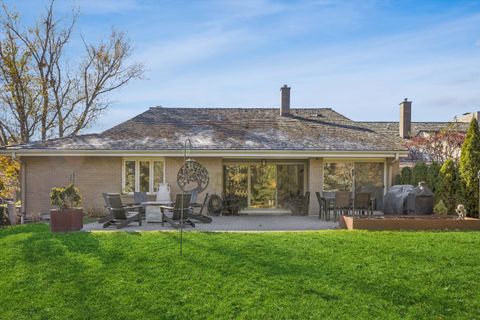 Tiny photo for 165 Briarwood North, Oak Brook, IL 60523 (MLS # 12521332)