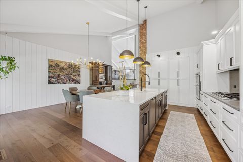 Tiny photo for 165 Briarwood North, Oak Brook, IL 60523 (MLS # 12521332)