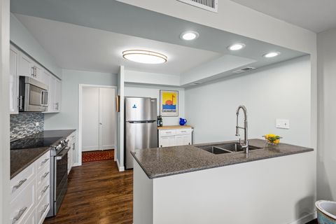 Tiny photo for 6007 N Sheridan Road #17A, Chicago, IL 60660 (MLS # 12522952)