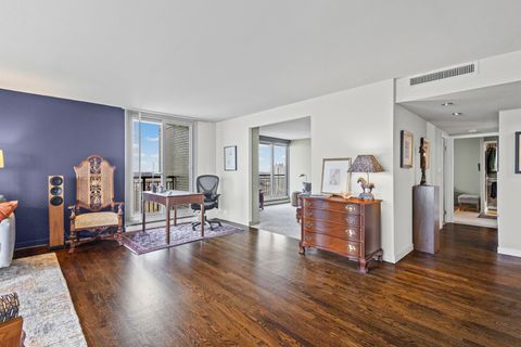 Tiny photo for 6007 N Sheridan Road #17A, Chicago, IL 60660 (MLS # 12522952)