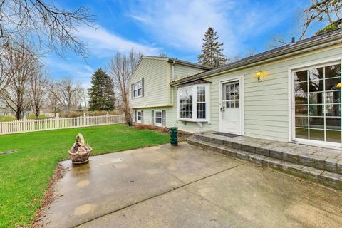 Tiny photo for 1918 Templar Drive, Naperville, IL 60565 (MLS # 12591294)
