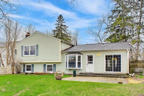 Tiny photo for 1918 Templar Drive, Naperville, IL 60565 (MLS # 12591294)