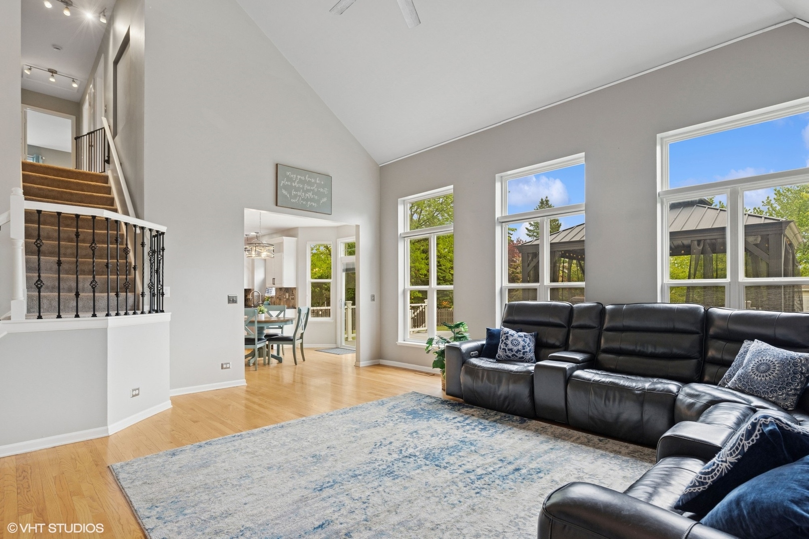 527 Capital Lane