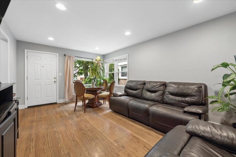 Tiny photo for 2416 Nathaniel Place, Evanston, IL 60202 (MLS # 12757007)