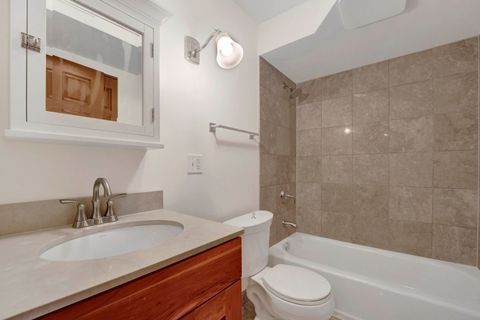 Tiny photo for 512 W Barry Avenue #401, Chicago, IL 60657 (MLS # 12466472)