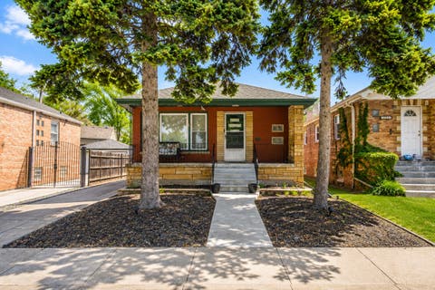 Photo of 10941 S Kedzie Avenue, Chicago, IL 60655 (MLS # 12648779)