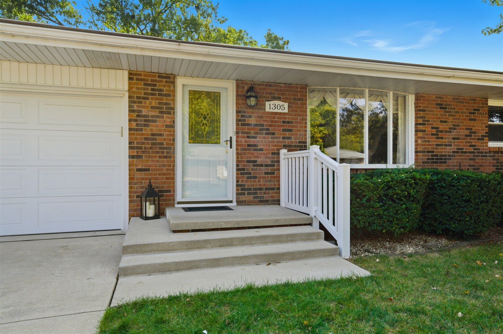 1305 Schroeder Drive