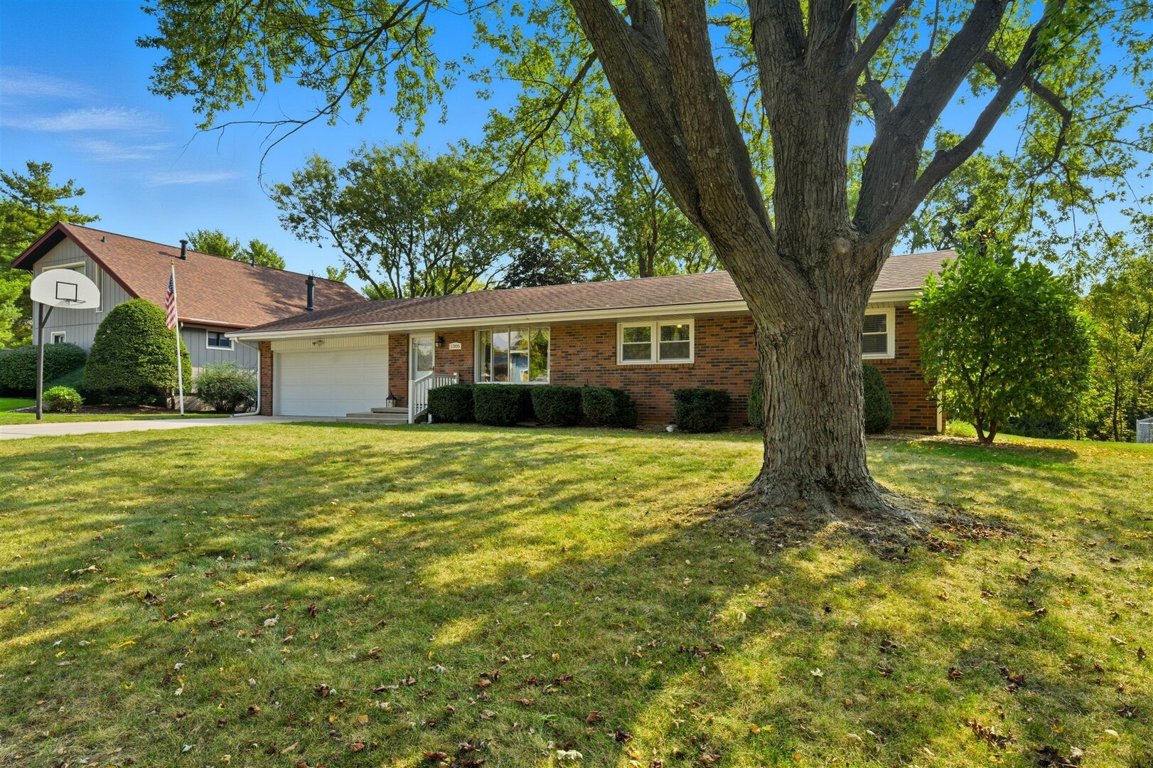 1305 Schroeder Drive