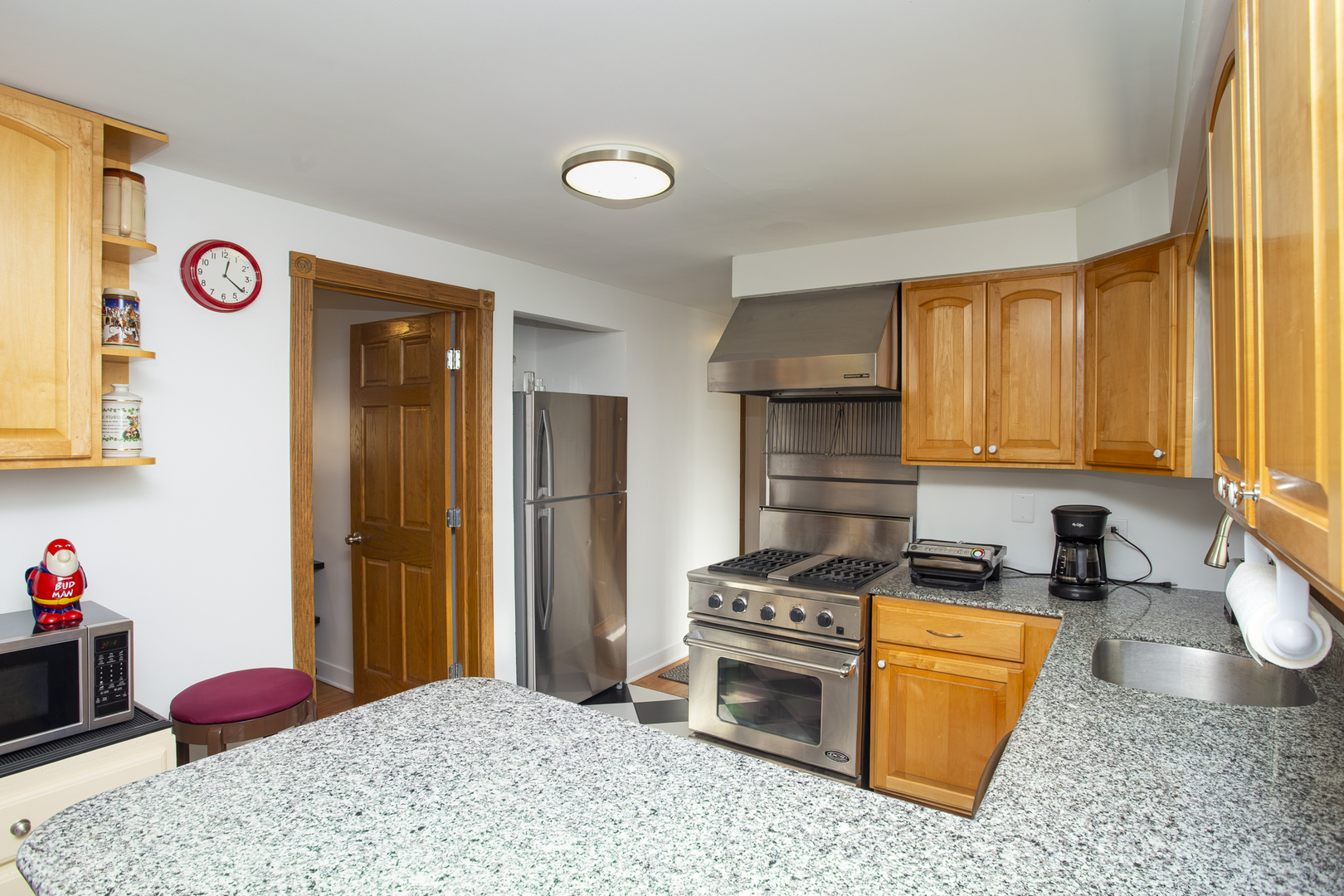 5154 S Nordica Avenue