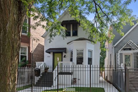 1737 N Spaulding Avenue Chicago IL 60647