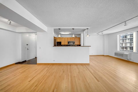 Tiny photo for 801 S Plymouth Court #701, Chicago, IL 60605 (MLS # 12740993)