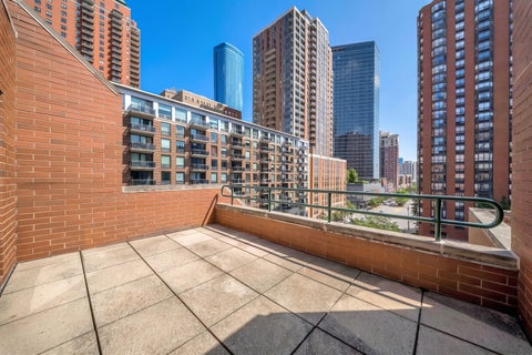 Tiny photo for 801 S Plymouth Court #701, Chicago, IL 60605 (MLS # 12740993)