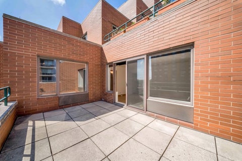 Tiny photo for 801 S Plymouth Court #701, Chicago, IL 60605 (MLS # 12740993)
