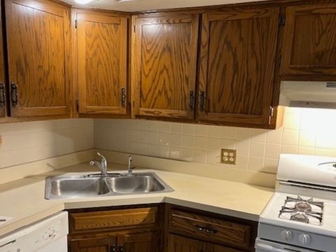 Tiny photo for 1510 N ROCK RUN Drive #2A, Crest Hill, IL 60435 (MLS # 12534216)